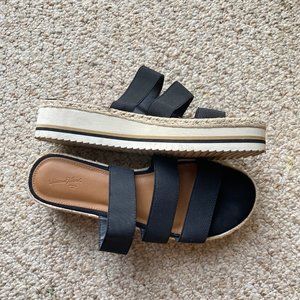 Target Platform Slides / Universal Threads / Size 10 / Black